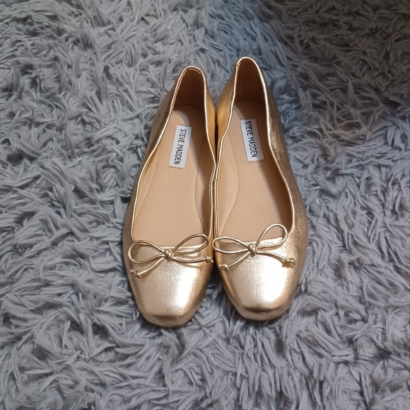 LIKE NEW Steve Madden Gold Ballet Flats Women's Size 6.5 - Picture 6 of 10